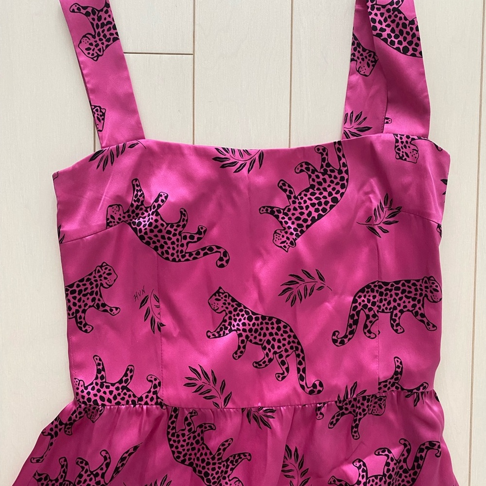 Elegant Pink Animal Print Midi Dress - Picture 2 of 5